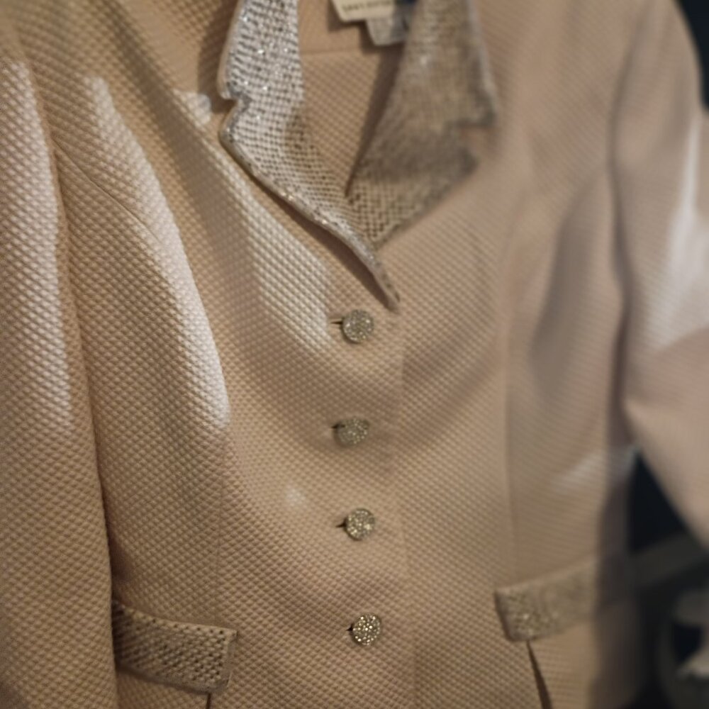 Rickie freeman saks fifth clothing